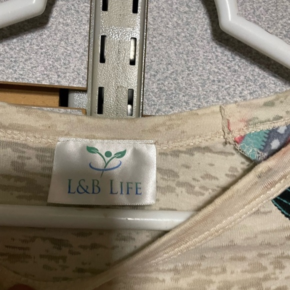 L &‎ B Life KTD  Initial Long Sleeve Sheer Aztec Sleeves Women’s Small - Picture 3 of 3